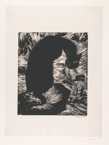Über die Schulter blickende schwarze Katze