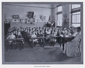 Öffentliche Grundschule, Sydney (s/w Foto) von Photographer Australian
