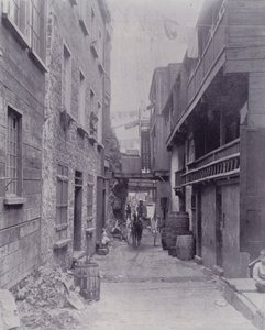 Kanada: Little Champlain Street, Quebec (s/w Foto) von Photographer Canadian