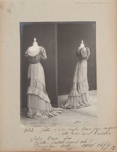 Albumseite: House of Worth, Ballkleid von Photographer French