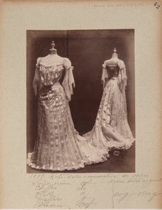 Albumseite: House of Worth, Ballkleid von Photographer French