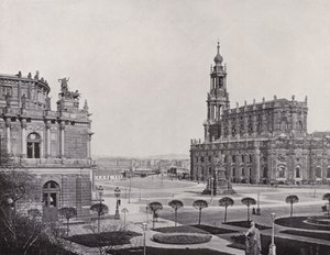 Blick vom Zwingerwall auf den Theaterplatz von Photographer German