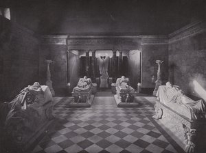 Charlottenburg, Mausoleum, Inneres von Photographer German