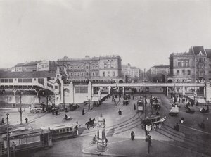 Hallesches Tor mit Hochbahnhof von Photographer German