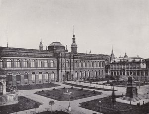 Königliche Gemäldegalerie, Ansicht vom Zwinger von Photographer German