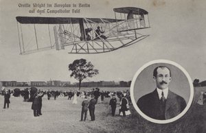 Orville Wright fliegt mit seinem Flugzeug über den Flugplatz Tempelhof, Berlin von Photographer German