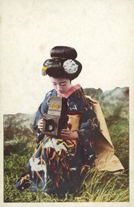 Japanische Frau in traditioneller Kleidung