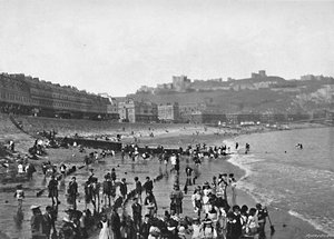 Dover: Die Burg und der Strand, um 1896