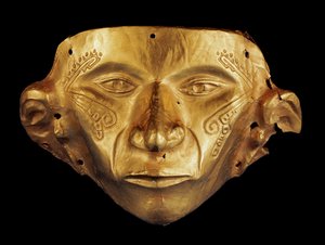 Präkolumbianische Maske aus dem Archäologischen Park von Tierradentro, Alto de San Andres in Kolumbien (Gold)