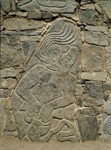 Wand mit Relief eines Kriegers