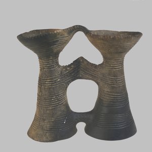 Binokularförmiges Gefäß, 4400-4200 v. Chr.