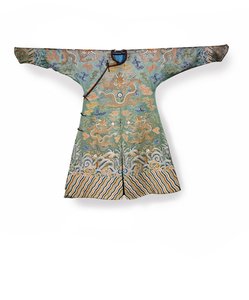 Celadon Seidenhofkleid für eine kaiserliche Prinzessin, Jifu, China