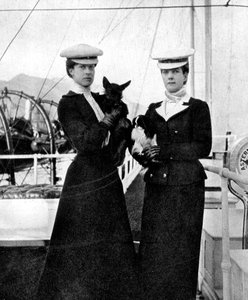 Königin Alexandra 1844-1925 mit ihrer Tochter Prinzessin Victoria 1868-1935, 1908
