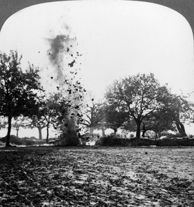 Eine deutsche Granate explodiert, Erster Weltkrieg, 1914-1918
