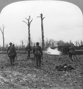 Britische Truppen besetzen den Houthulst-Wald, Flandern, Belgien, Erster Weltkrieg, ca. 1914-1918