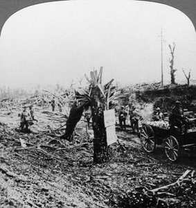 Ingenieure reparieren eine Kleinbahn, Hangard, Frankreich, Erster Weltkrieg, 1914-1918