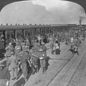 Soldaten der Wiltshire Rifles besteigen einen Zug, Kapstadt, Südafrika, Erster Weltkrieg, um 1915