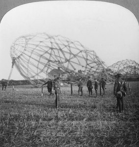 Zeppelin abgeschossen in der Nähe von Colchester, Essex, Erster Weltkrieg, 1916