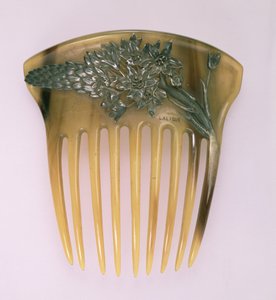 Hornkamm, von Rene Jules Lalique (1860-1945), Paris, 1900-02 von Rene Jules Lalique
