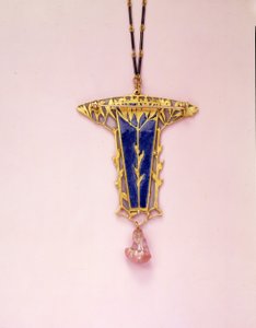 Anhängerbrosche und Kette von Rene Jules Lalique