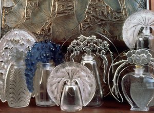 Parfümflakon aus Glas von Rene Jules Lalique