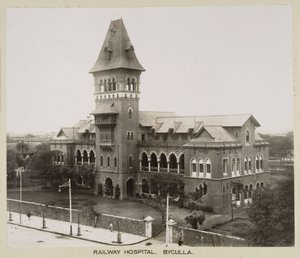 Krankenhäuser Byculla Railway Hospital, Indien, ca. 1930 von John Pardon