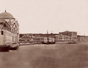 Dolmabahçe-Palast und Moschee