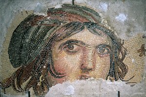 Kopf eines Zigeunermädchens, aus Belkis (heute Zeugma), Südosttürkei
