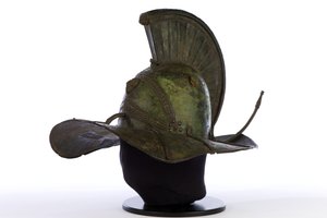 Helm für einen Gladiator (Bronze)