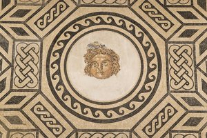 Mosaik der Medusa, in der Halle der Mosaiken im Alcazar der christlichen Könige