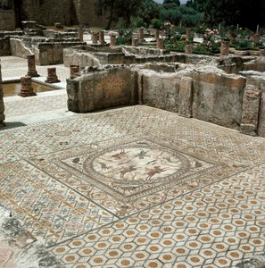 Überreste der Mosaiken der römischen Stadt