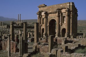 Bogen des Trajan und Kapitolinischer Tempel, ca. 100 n. Chr., Hochimperialzeit von Roman Imperial Period
