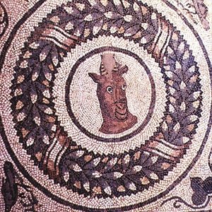Antilopenkopf, römisches Mosaik, frühes 4. Jahrhundert von Roman Roman