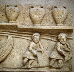 Römische Kunst: Das Schleppen eines mit Fässern beladenen Bootes (Detail) von Roman Roman