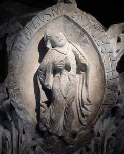 Töne des gregorianischen Gesangs: der zweite Ton, Kapital des Chors (Skulptur)
