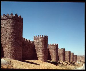 Ansicht der Mauern von Avila, Spanien von Romanesque