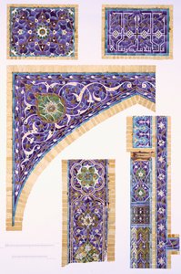 Dekorative Fliesenarbeit in Blau, Grün und Creme mit Goldumrissen, veröffentlicht 1905