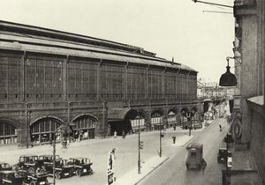 Berlin: Bahnhof Friedrichstraße von Sasha Stone