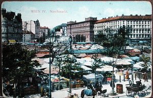 Postkarte, die den Naschmarkt (Lebensmittelmarkt) in Wien zeigt, ca. 1915 (Farblithografie)