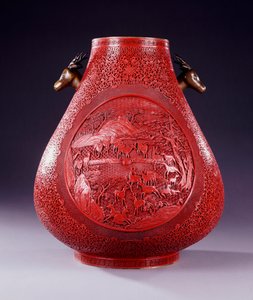 Große geschnitzte rote Lackvase in Birnenform von School Chinese