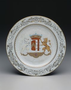 Teller mit Wappen, ca. 1740 von School Chinese