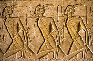 Altes Ägypten, Wandmalerei/-schnitzerei, Reihe von Gefangenen, die das kuschitische Volk darstellen, dargestellt als Afrikaner, die von Ramses II. besiegt wurden, Tempel von Ramses II., Abu Simbel von School Egyptian