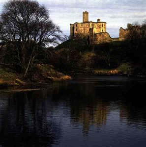 Ansicht von Warkworth Castle, Sitz der Familie Percy