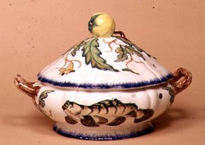 Terrine von Leboeuf et Milliet, dekoriert von Rousseau nach Bracquemonds Entwürfen
