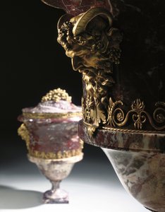 Ein Paar Vasen, ca. 1790
