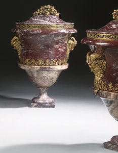 Ein Paar Vasen, ca. 1790
