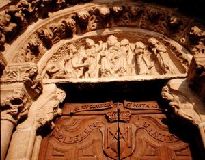 Tympanon des Westportals von Sta Maria del Azogue