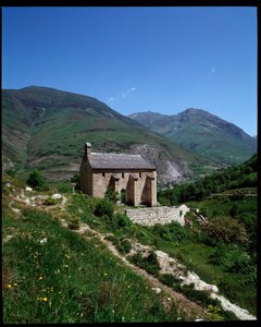 Blick auf die Kapelle von St. Pelegrin, Arties (Fotografie) von School Spanish