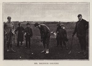 Der britische konservative Politiker Arthur Balfour beim Golfspielen