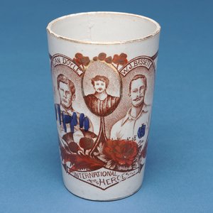 England gegen Schottland Souvenirkrug (Keramik)